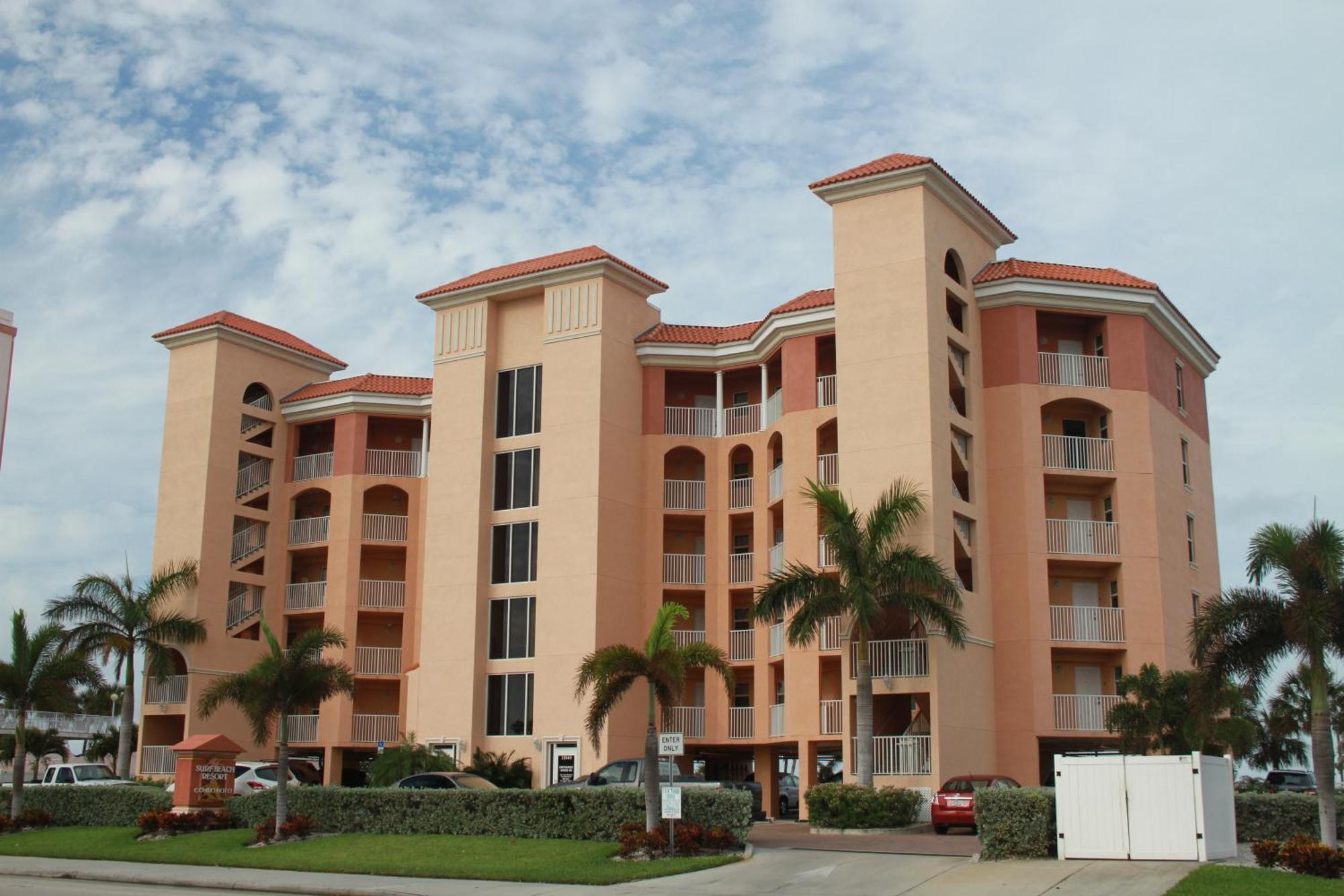 Surf Beach Resort By Sunsational Beach Rentals St. Pete Beach Exterior photo